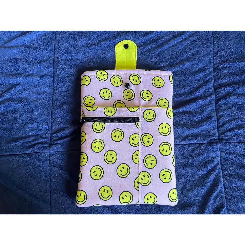 NWOT Smiley Faces, Small Book Sleeve, Front Zipper Pocket, Corner Bookmark